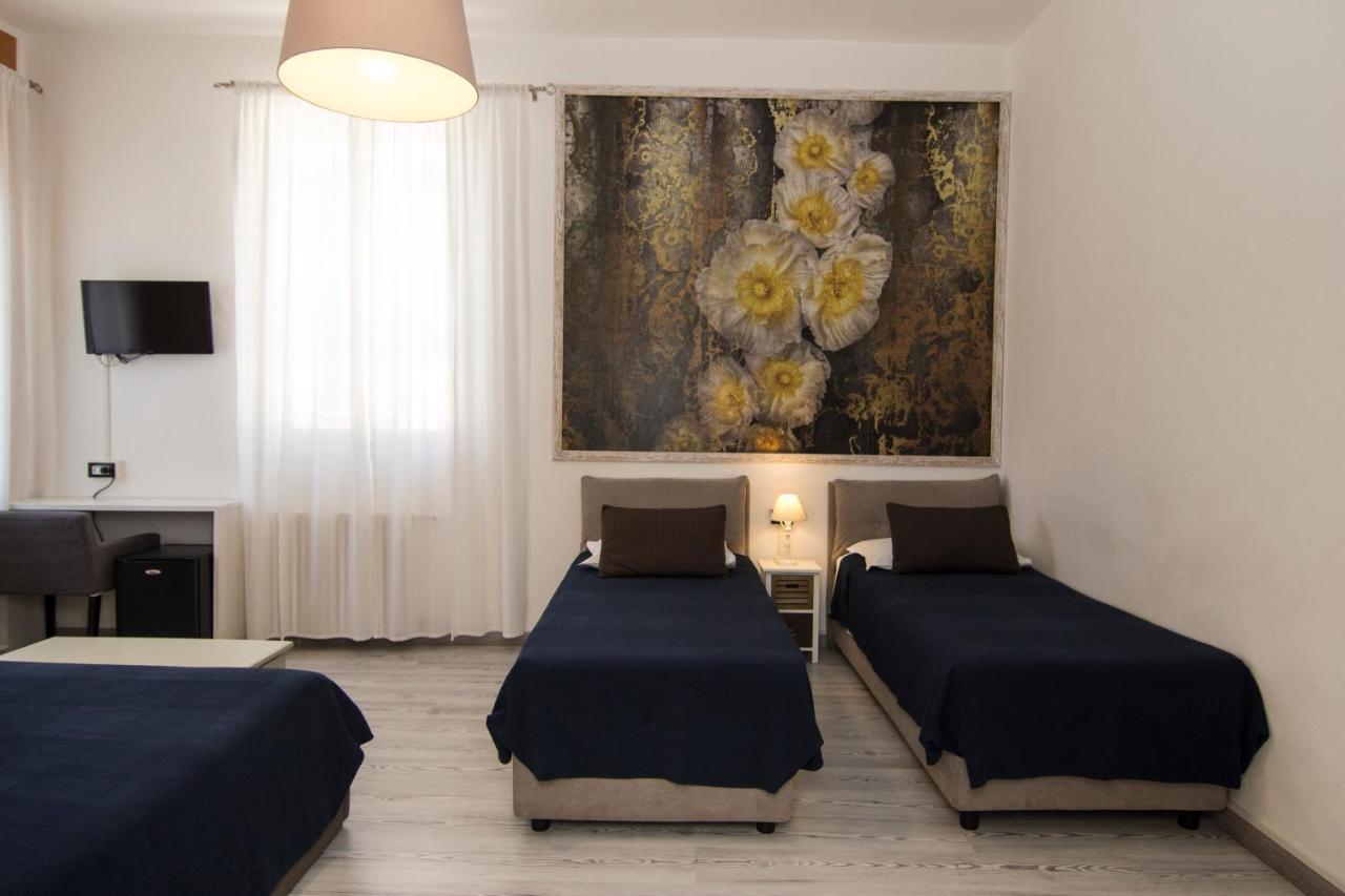 B&B 7 Rooms Пиза Экстерьер фото