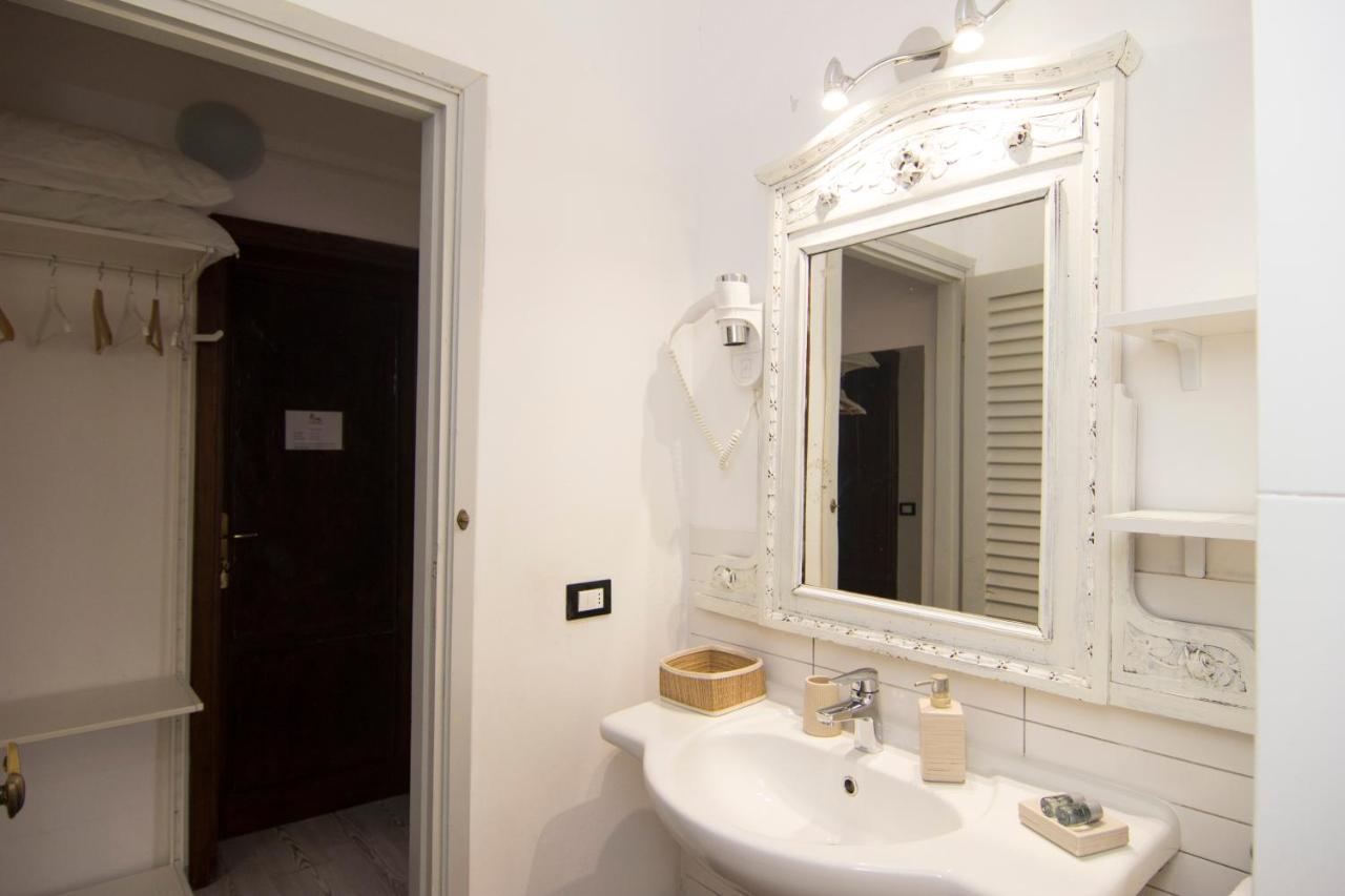 B&B 7 Rooms Пиза Экстерьер фото